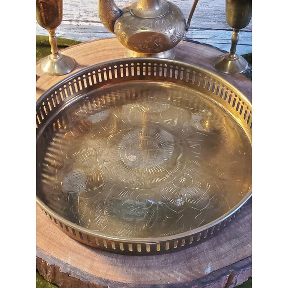 8 piece Vintage Etched Brass Turkish Coffee Set Made in India - Picture 5 of 7